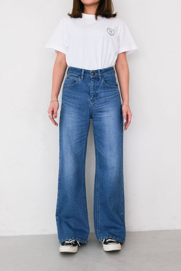 Heart Straight Denim Pants Light Blue | ALEXIA STAM