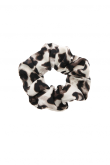 satin-scarf-hair-scrunchie-dalmatian-05
