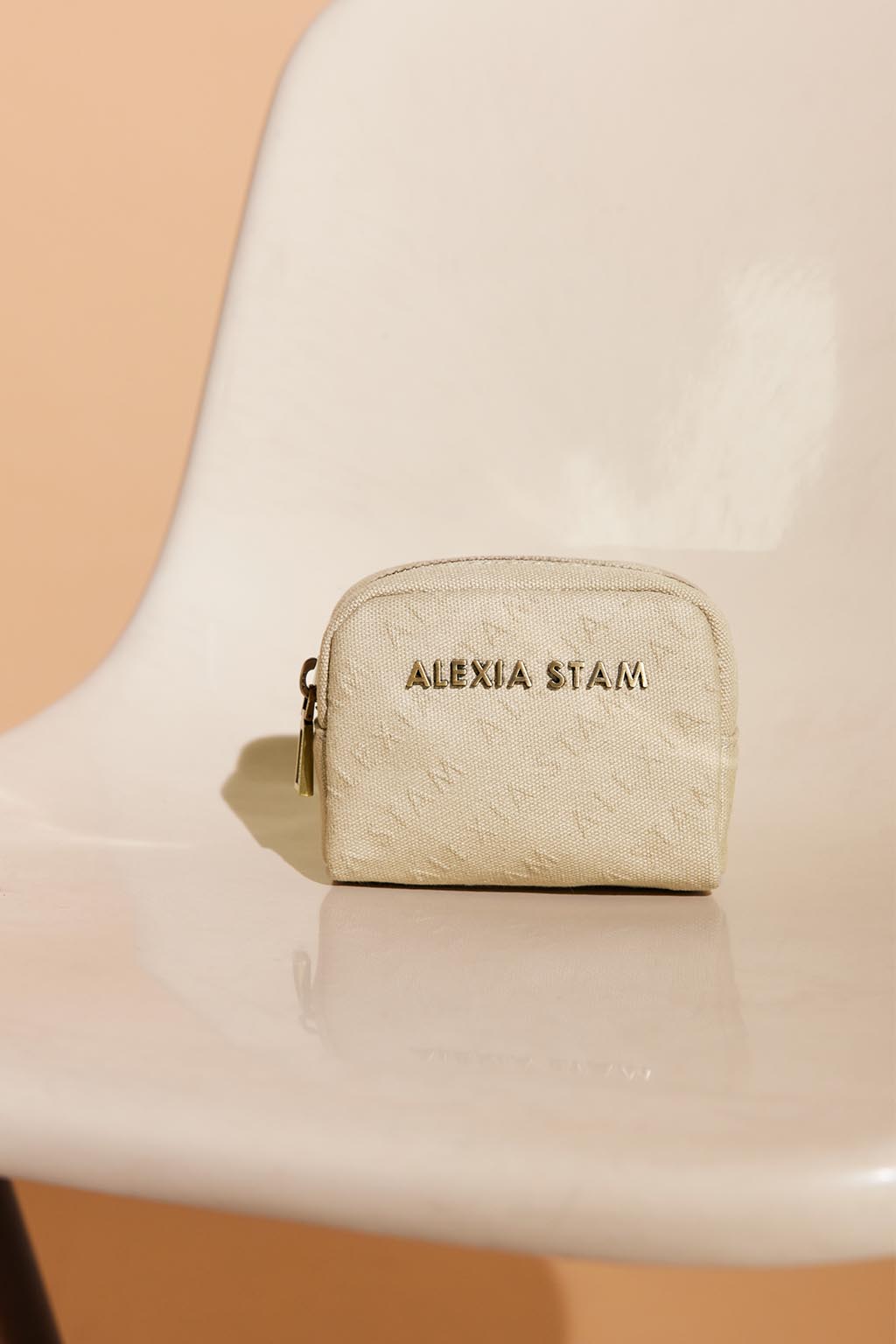 embossed-logo-small-pouch-beige-01