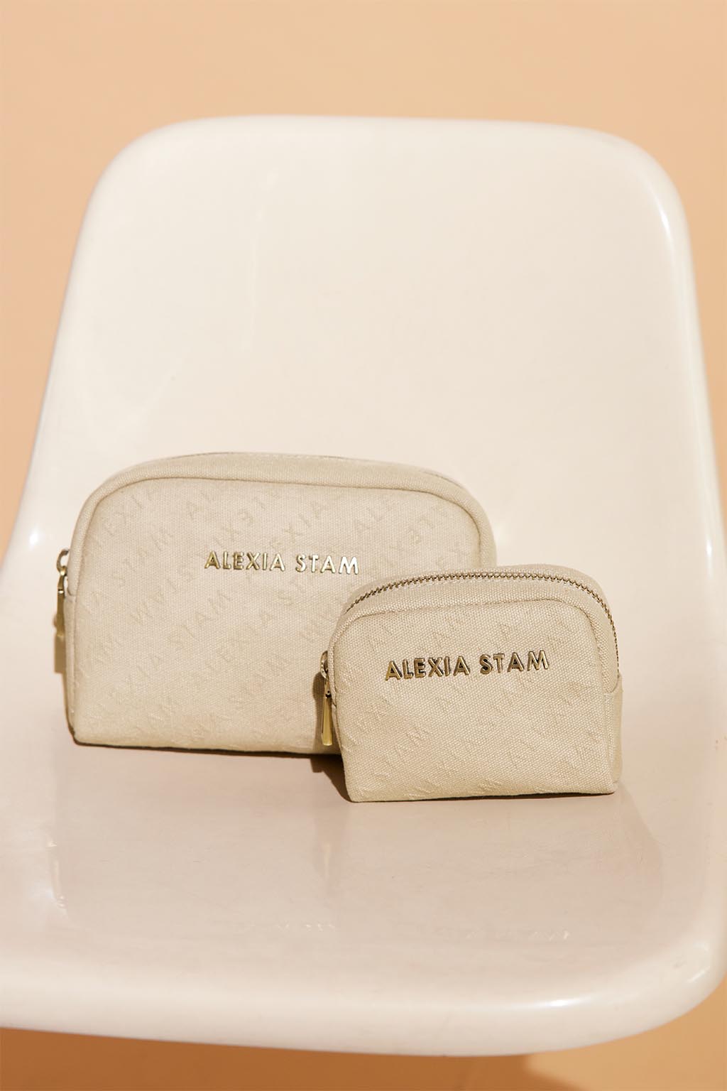 embossed-logo-small-pouch-beige-04