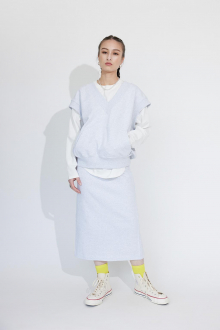 v-neck-sweatshirt&skirt-set-ice-gray-01