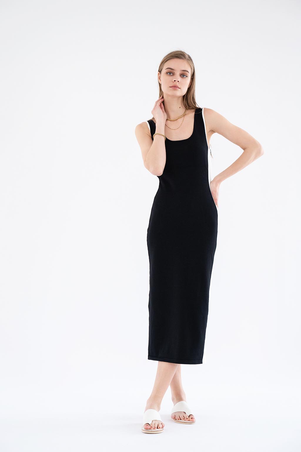 Sleeveless Knit Midi Dress Black1