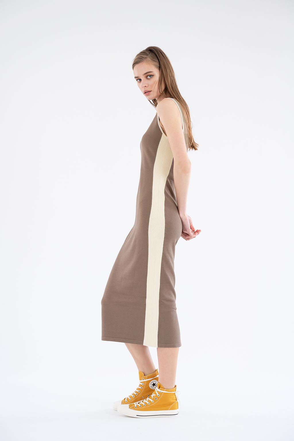 Sleeveless Knit Midi Dress Mocha3