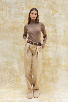 Center Tuck Color Pants