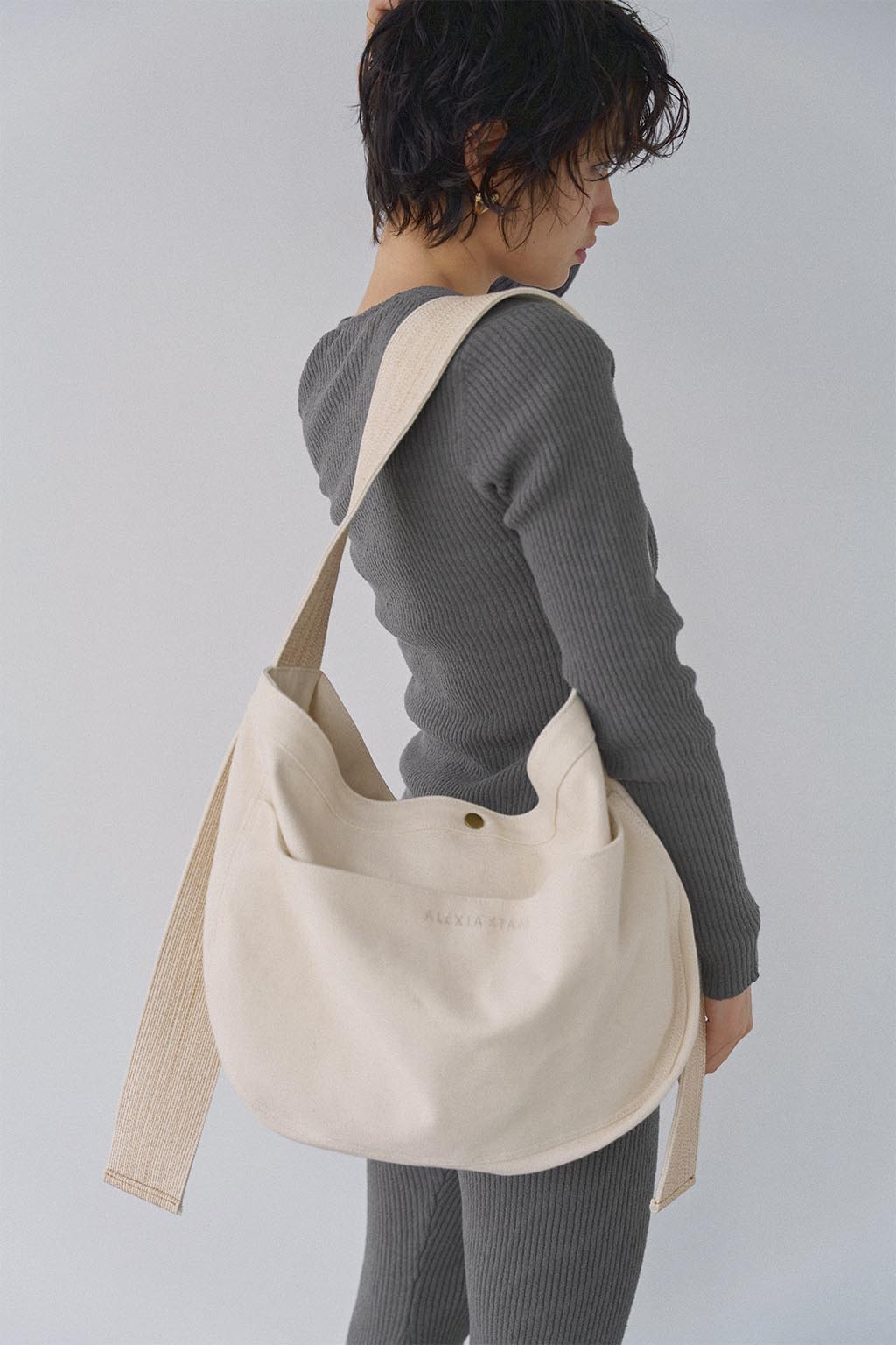 One Shoulder Bag Ivory - ALEXIA STAM