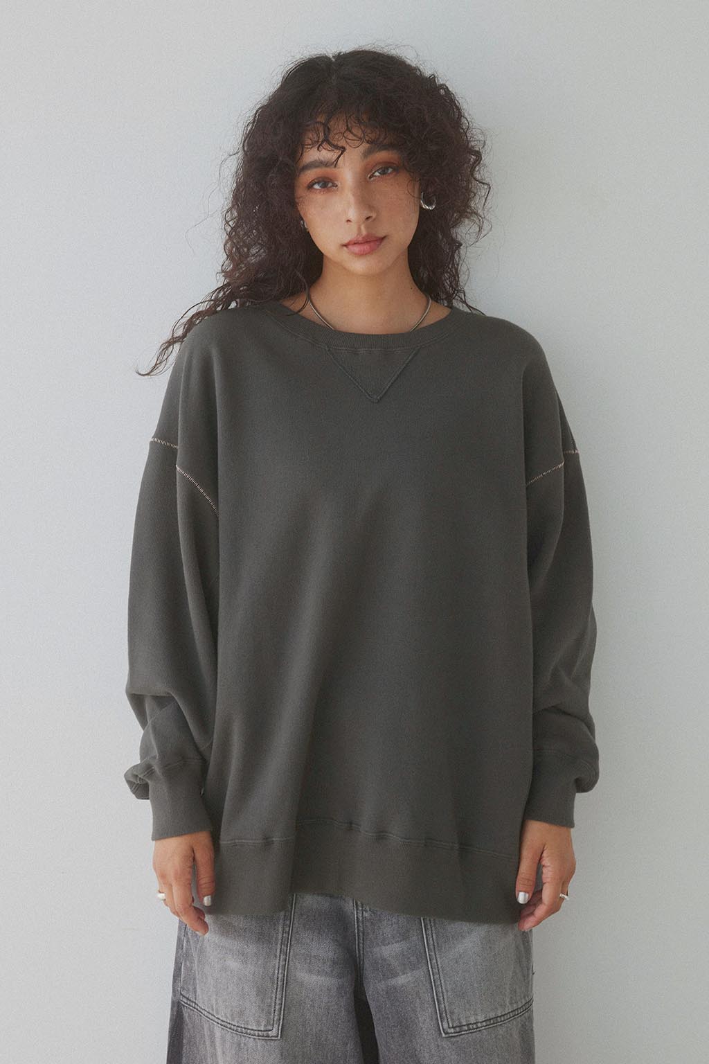 ALEXIASTAM  Back Logo Sweat Shirt 新品