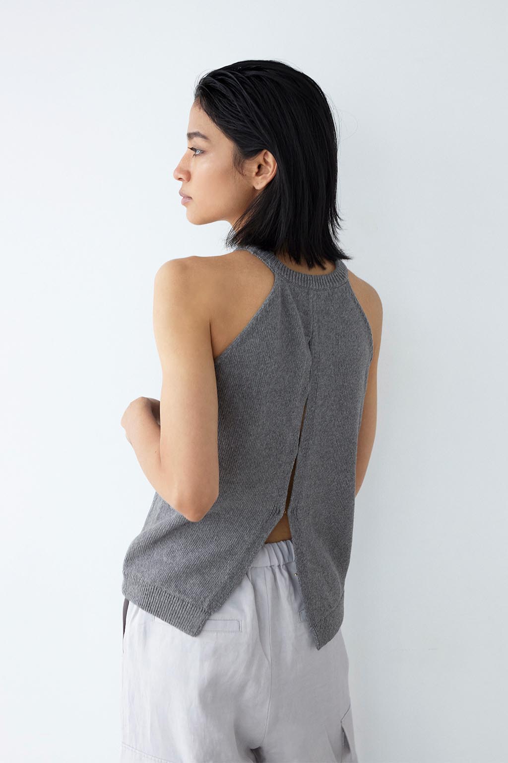 Halterneck Back Slit Knit Top | ALEXIA STAM