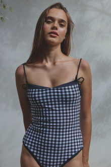 Iona Girlish | ALEXIA STAM