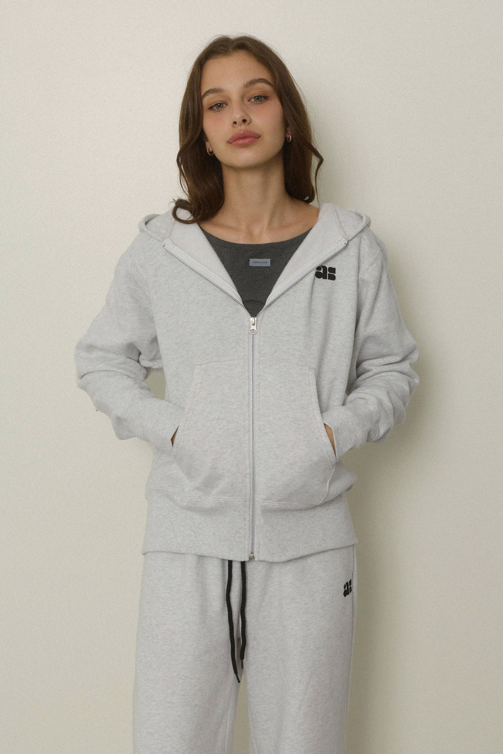 mer様！ALEXIA STAM☆ Wellness Sweat Hoodie。 Wellness Contrast Logo Zip Up Hoodie | ALEXIA STAM