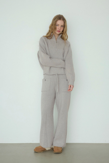 Front Pocket Knit Pants